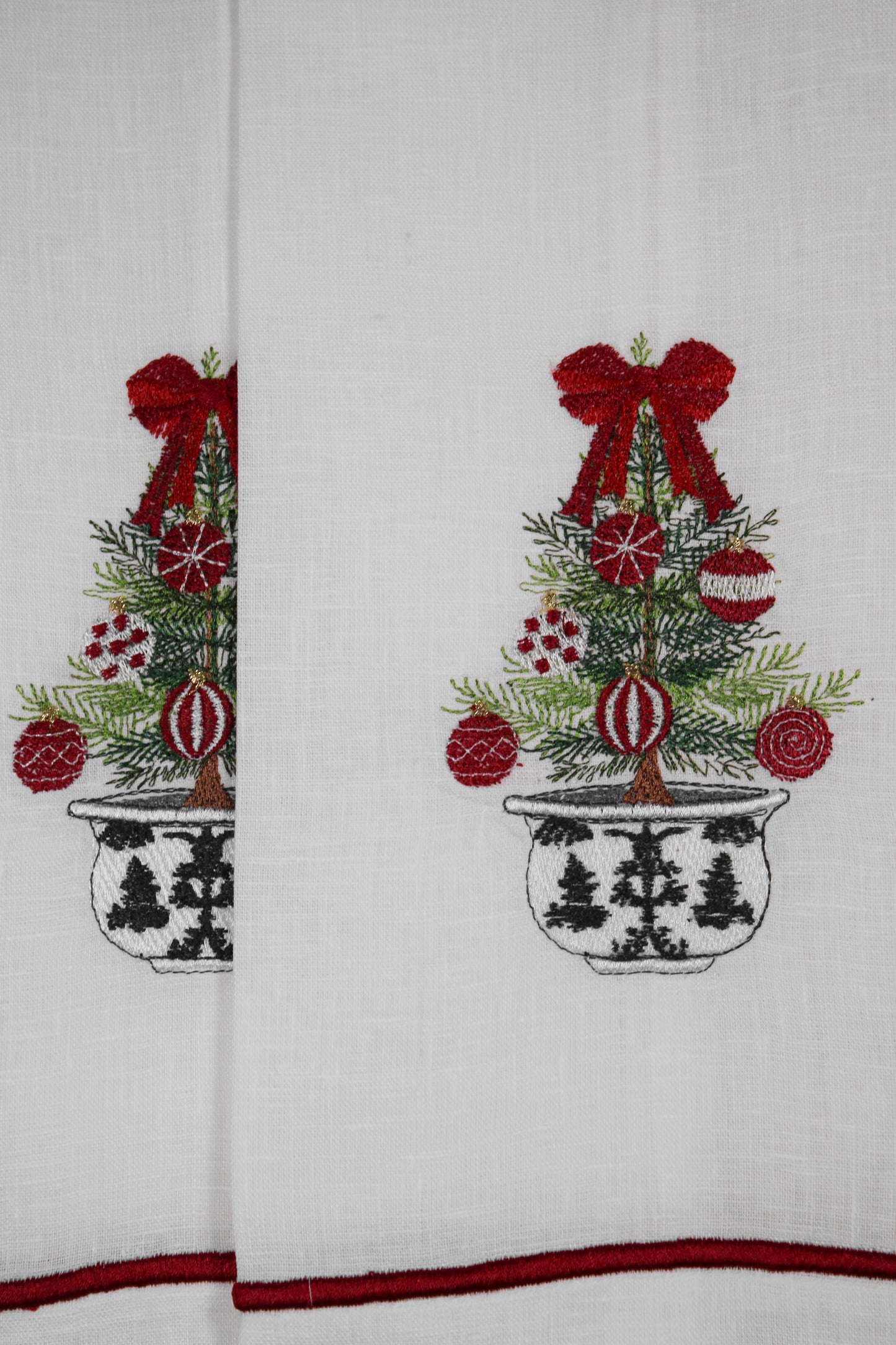 JGO DE 2 TOALLAS DECORATIVAS MACETA ARBOL ESFERA