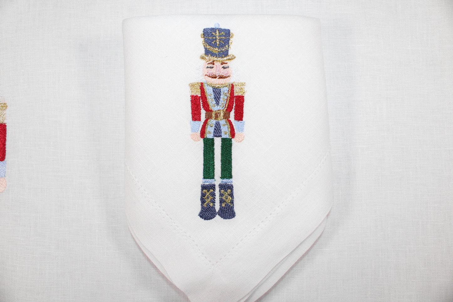 JGO DE 4 INDIVIDUALES Y 4 SERVILLETAS CASCANUECES SOMBRERO Eu.