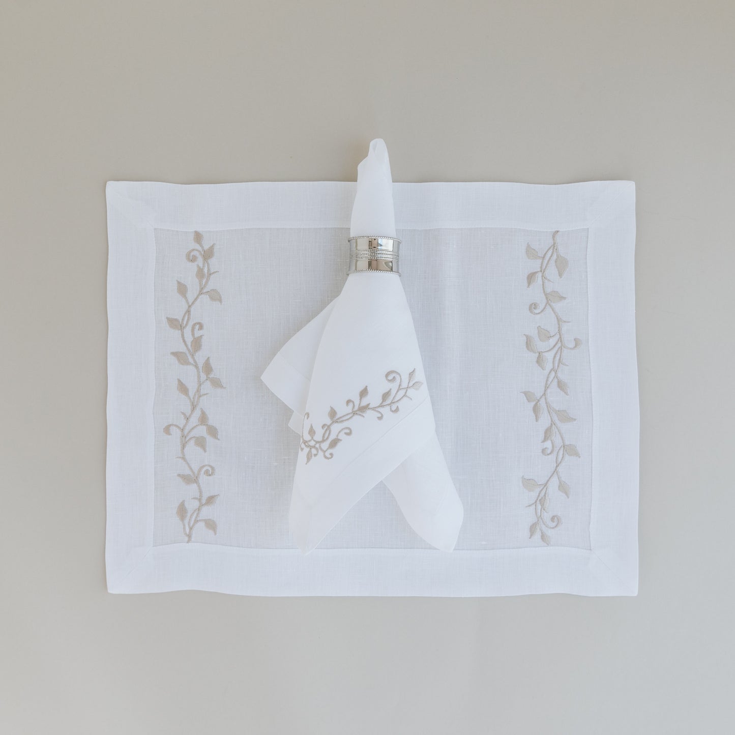 Juego de individuales guía floral