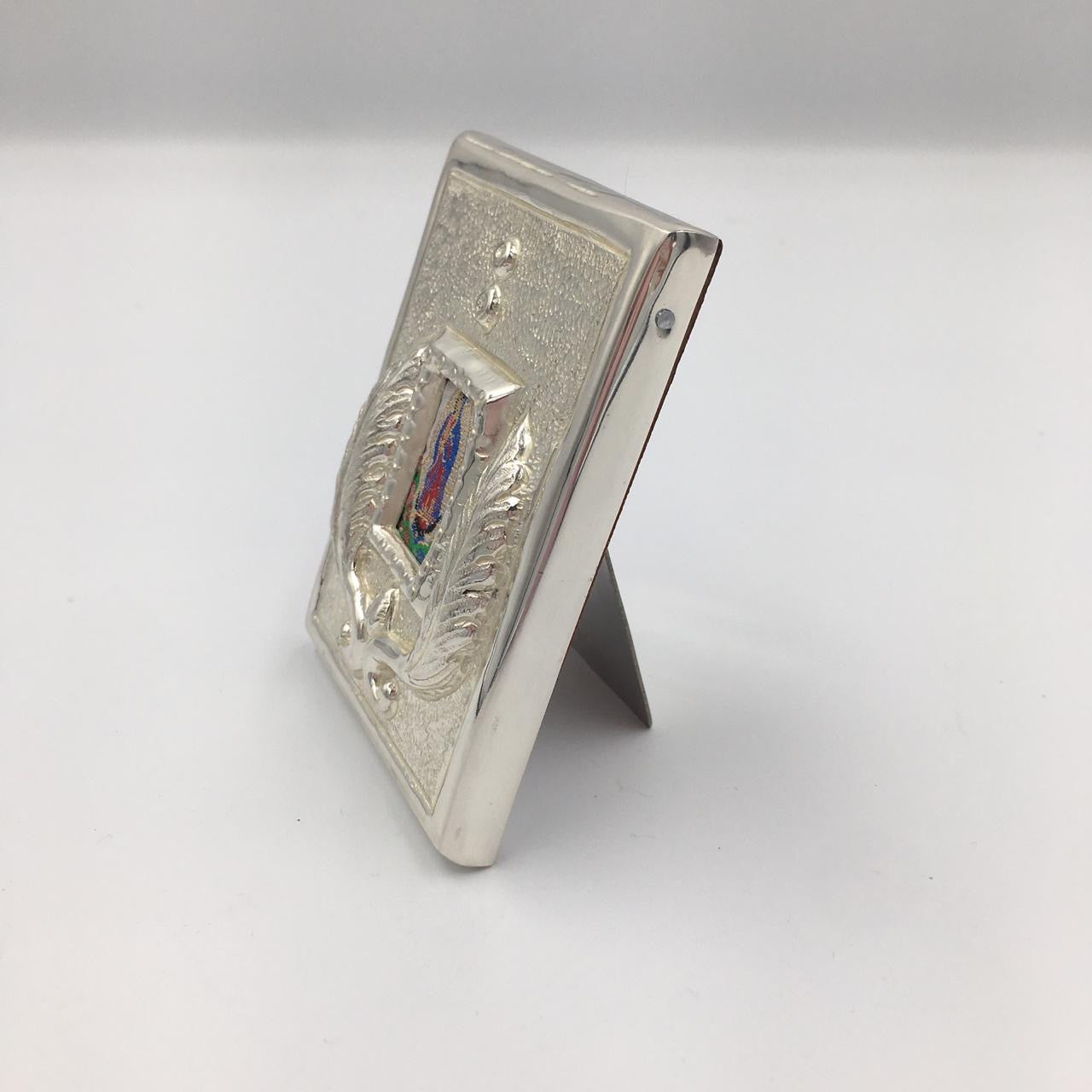Cuadro de Virgen repujado