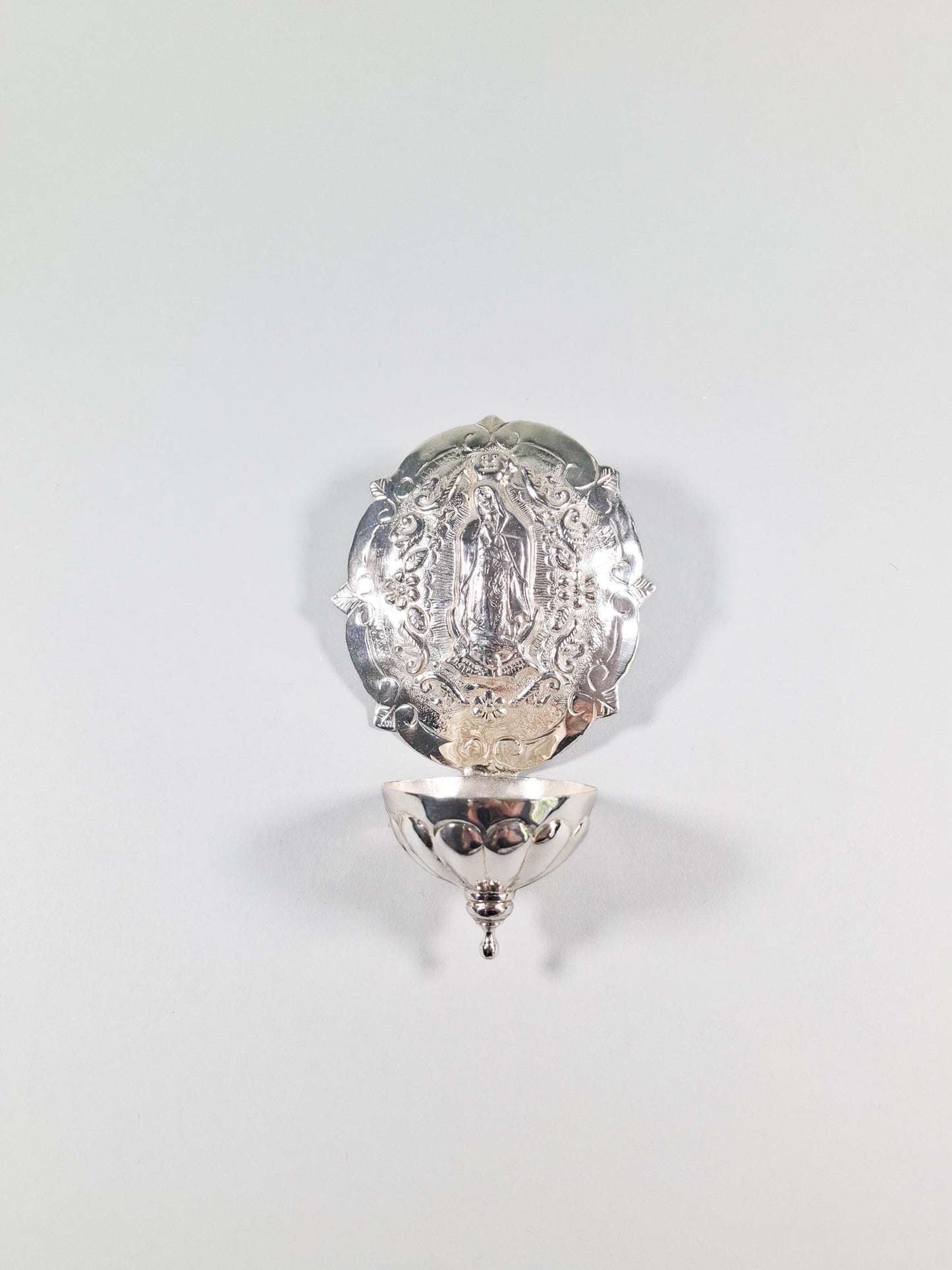 Pila de agua Virgen de Guadalupe