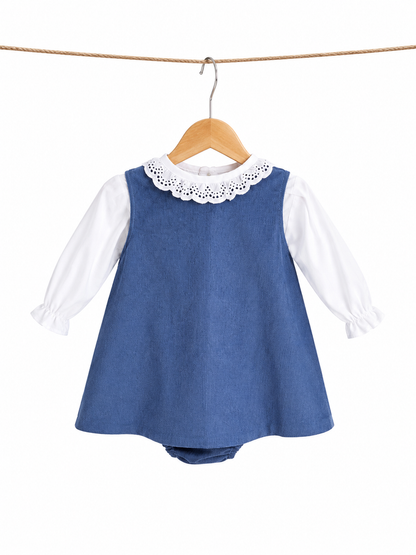 Vestido de pana con blusa blanca l Color Azul