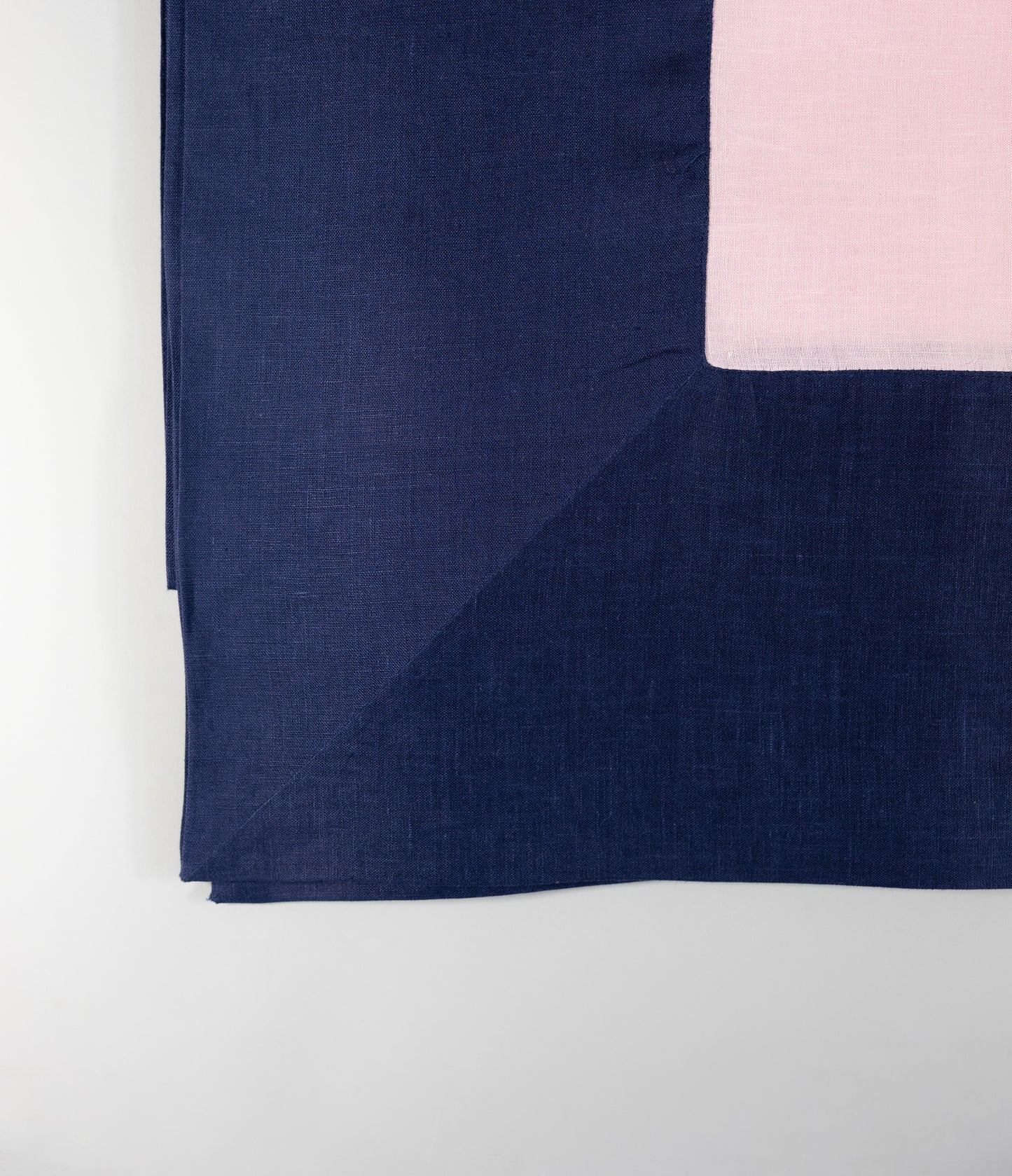 Mantel de Lino l Rosa con Azul Marino