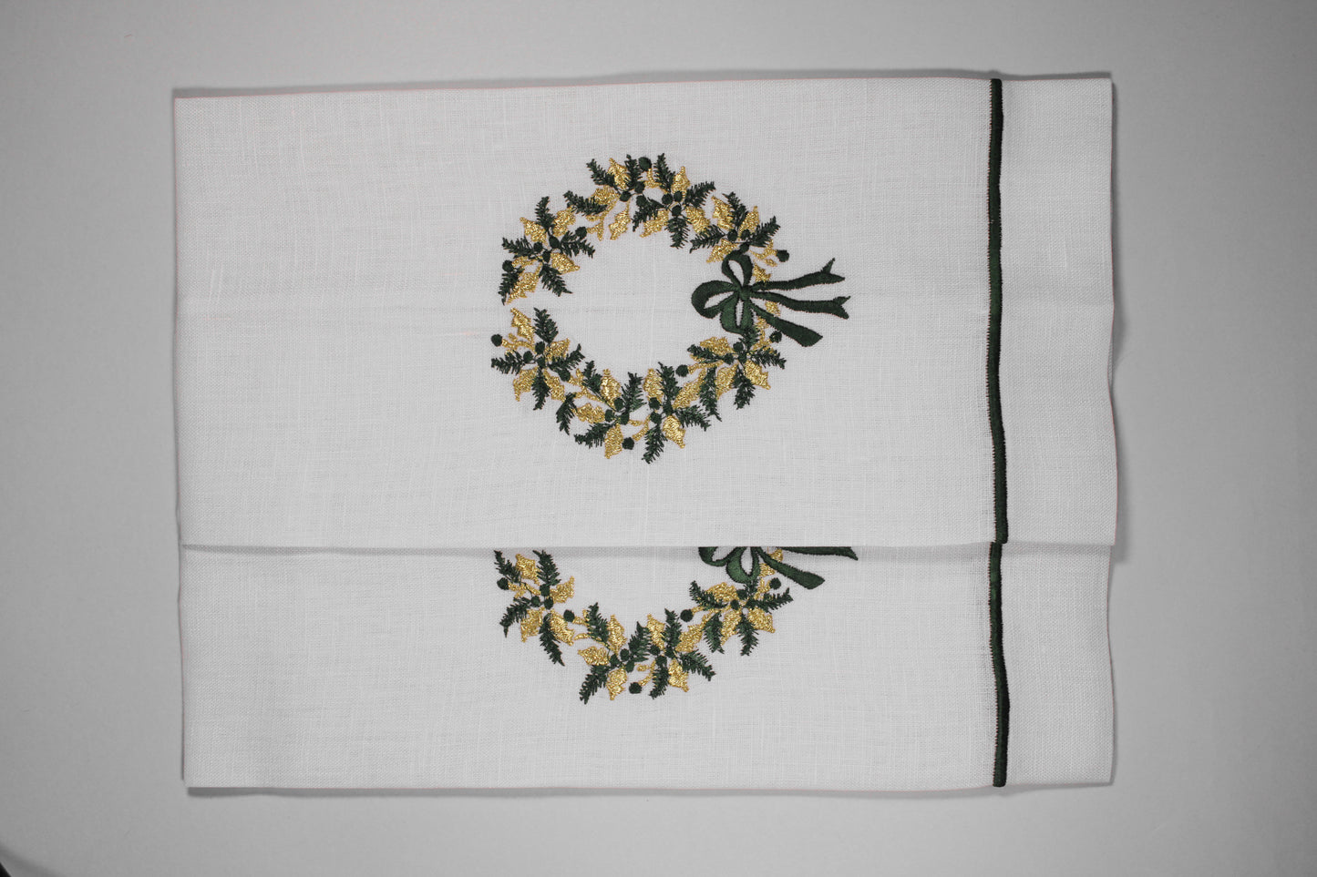 JGO TOALLAS DECORATIVAS PREMIUM CORONA  PLATEADA/DORADA MOÑO Pr.