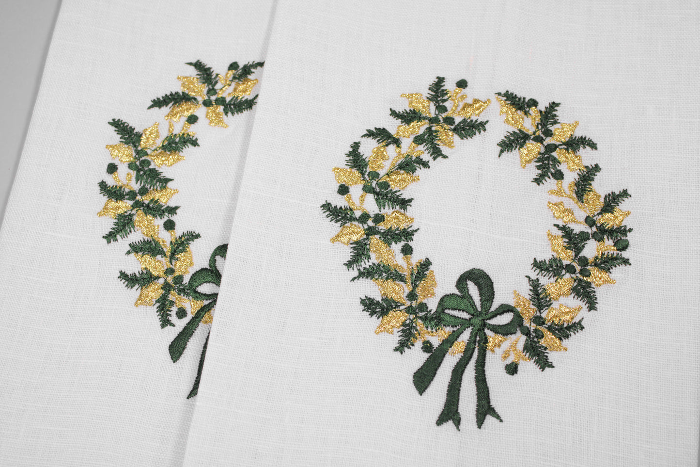 JGO TOALLAS DECORATIVAS PREMIUM CORONA  PLATEADA/DORADA MOÑO Pr.