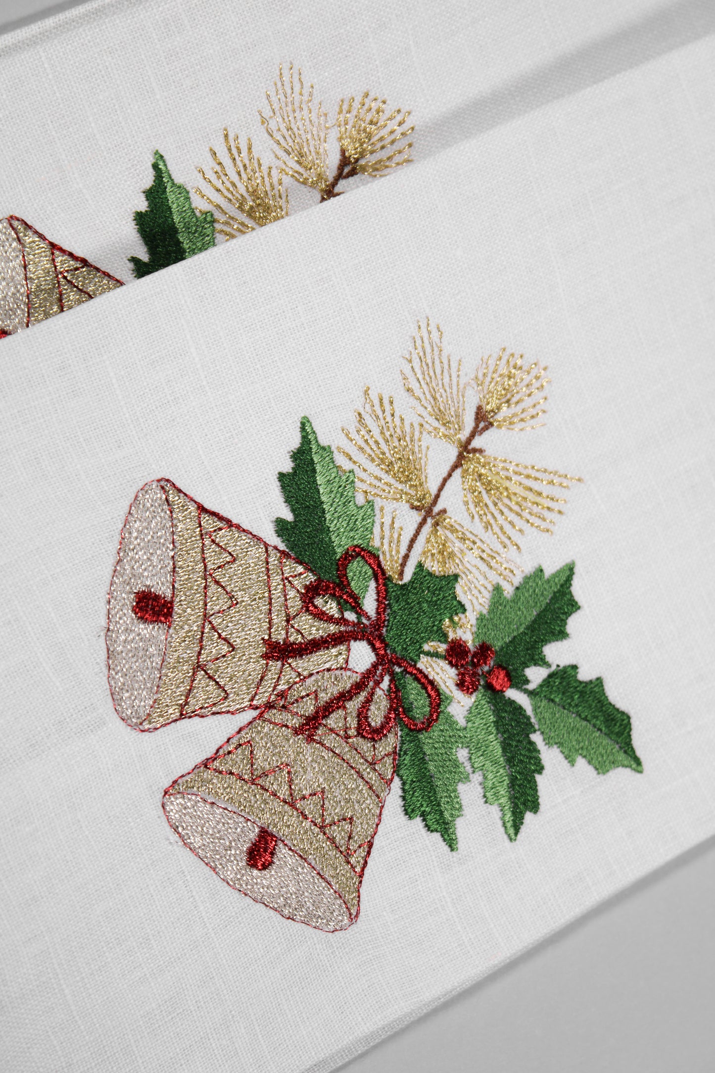 JGO DE 2 TOALLAS DECORATIVAS CAMPANAS.