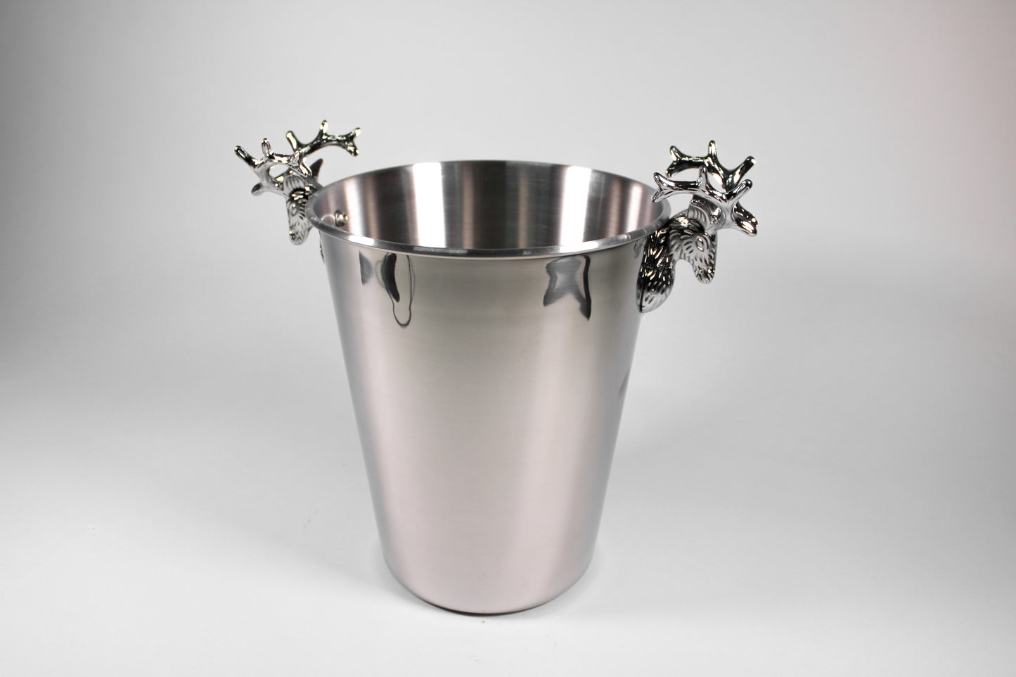 HIELERA PLATEADA DE CIERVO