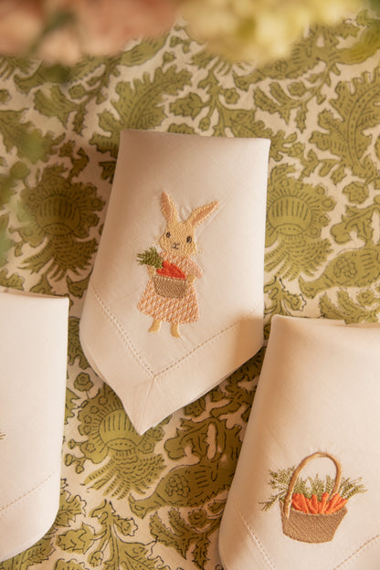 Juego de 4 servilletas con bordado de Pascua