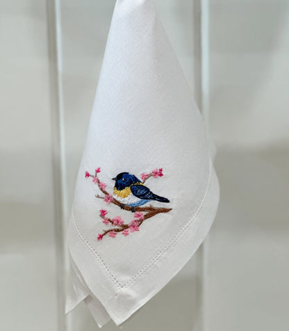 Servilleta de lino con bordado pájaro