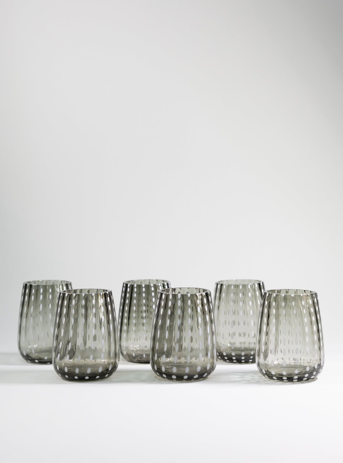 Juego de 4 vasos de cristal l Color Humo