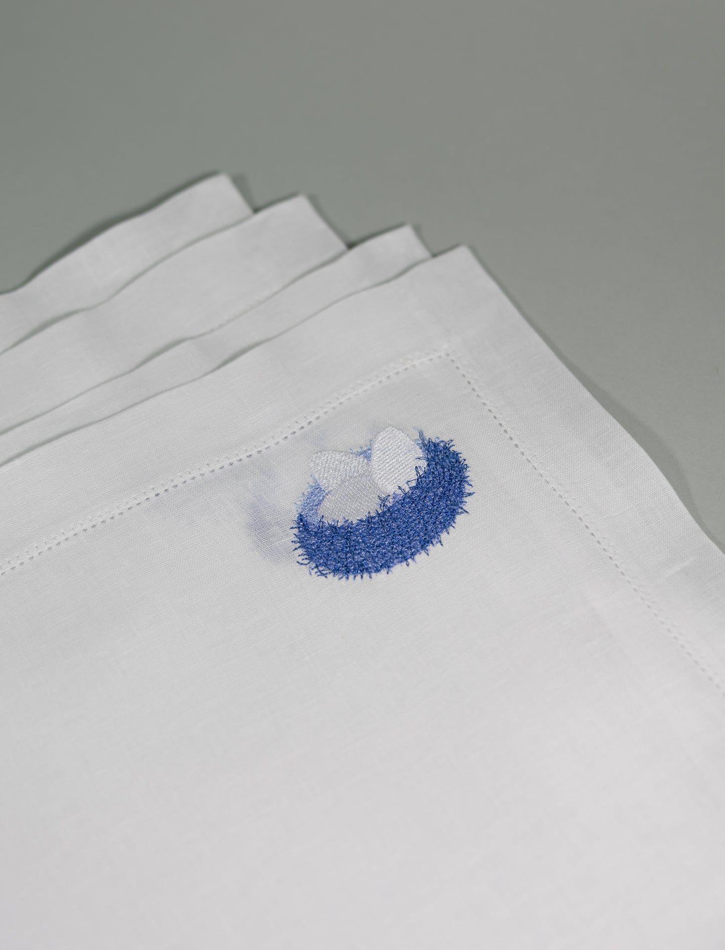 Juego de individuales l Gallina y huevos azules.